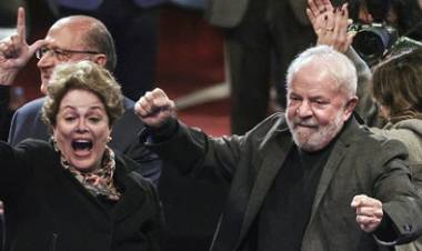 LA CANDIDATURA DE LULA SE DISPARA