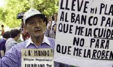 CUIDADO: CAPUTO PIDE QUE LLEVES LOS DOLARES AL BANCO