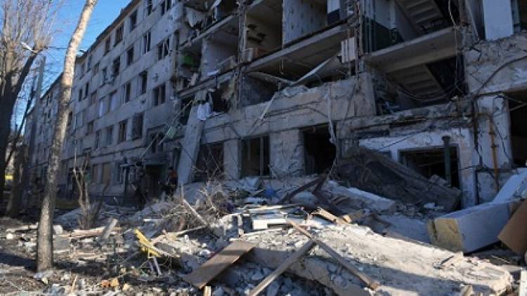 FUERTES BOMBARDEOS EN KIEV Y EN MARIUPOL