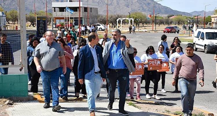 INAUGURARON LAS NUEVAS VEREDAS DEL CENTRO COMERCIAL DE LA PUNTA